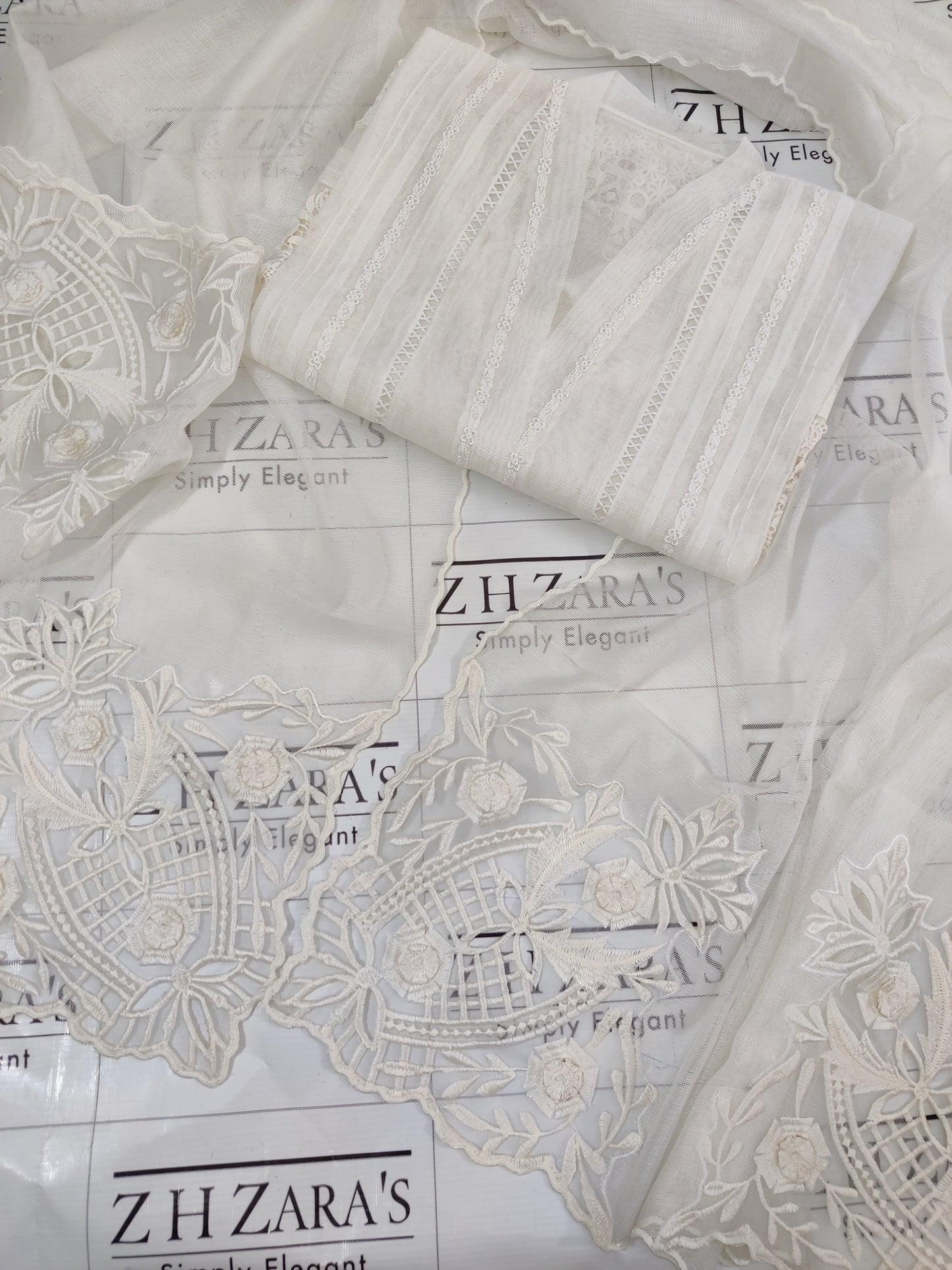 3d Cutwork Daman White 2pc