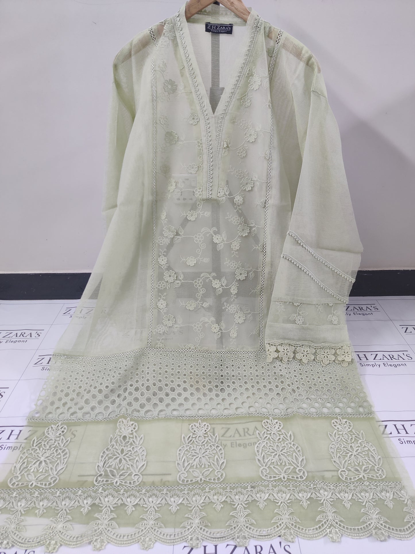 Cutwork Daman Pista Mint Green 2pc